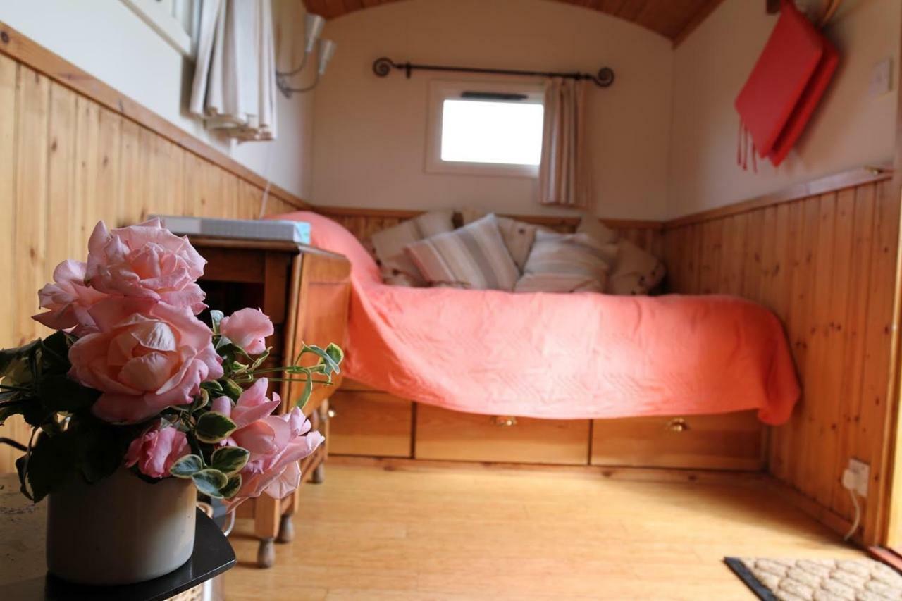 Hotel Shepherdshuts-Southeast Ashford  Exterior foto